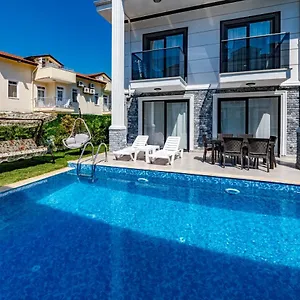 Salkim- 4 Bedroom Holiday In Oludeniz Fethiye