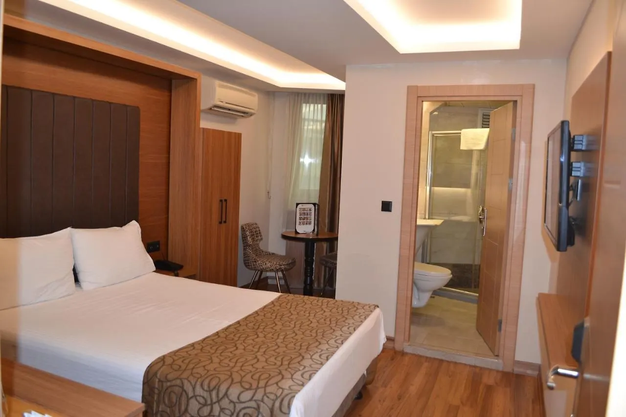 *** Otel Gümüs Palace Güngören İstanbul Türkiye